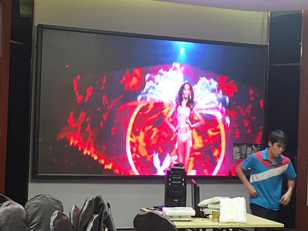 深圳龍崗某裝飾公司前臺(tái)